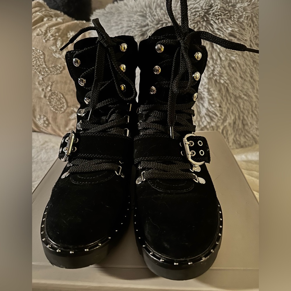 Marc Fisher LTD Noble Combat Boots LaceUp Black Suede size7.5
Excellent preowned